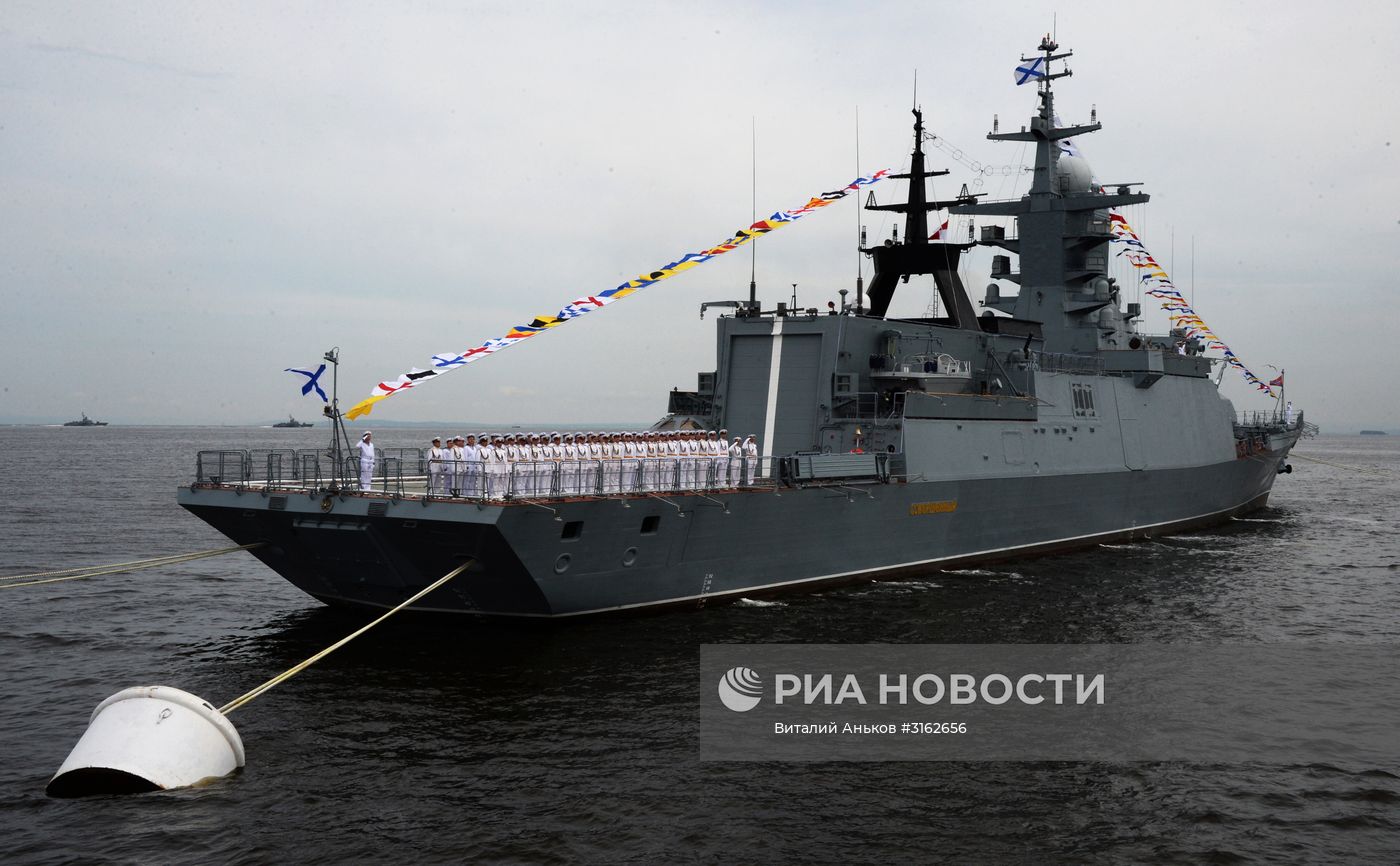 Празднование Дня ВМФ в городах России