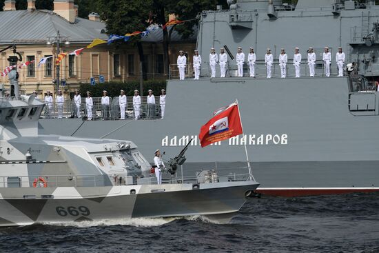 Празднование Дня ВМФ в Санкт-Петербурге