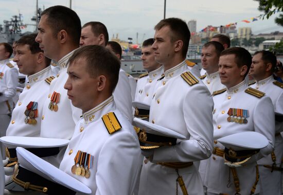 Празднование Дня ВМФ в городах России