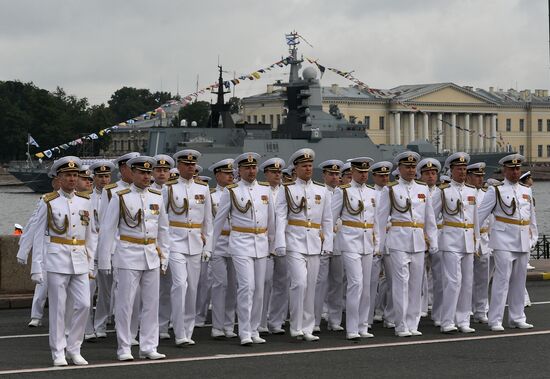 Празднование Дня ВМФ в Санкт-Петербурге