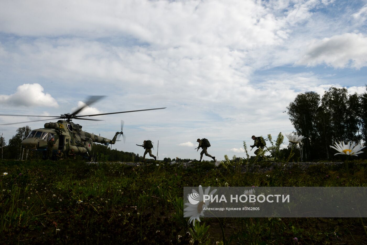 Церемония открытия конкурса "Отличники войсковой разведки" в Новосибирской области