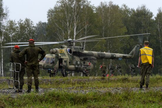 Церемония открытия конкурса "Отличники войсковой разведки" в Новосибирской области