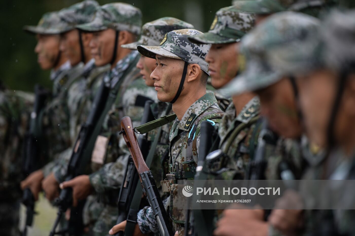 Церемония открытия конкурса "Отличники войсковой разведки" в Новосибирской области