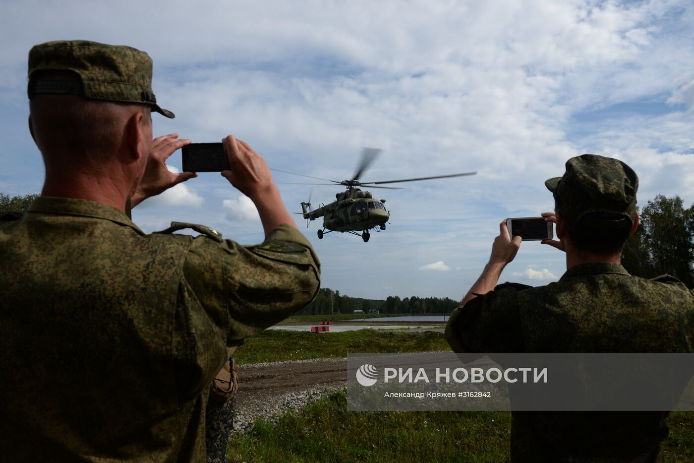 Церемония открытия конкурса "Отличники войсковой разведки" в Новосибирской области