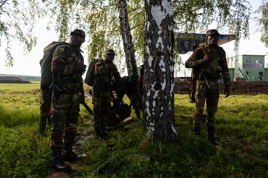 Церемония открытия конкурса "Отличники войсковой разведки" в Новосибирской области