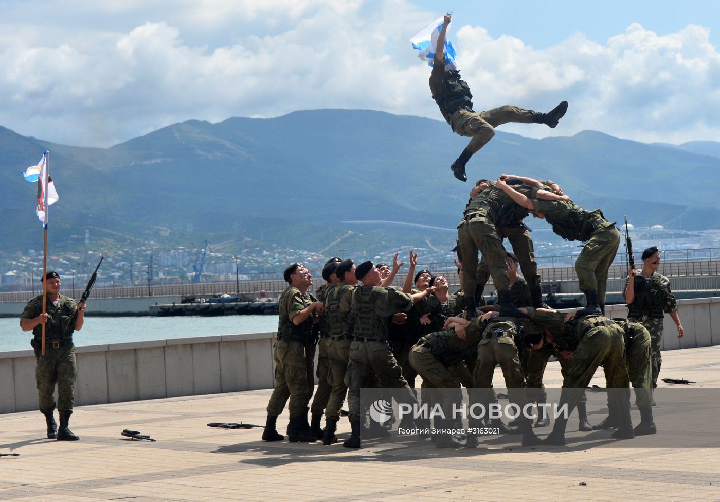 Празднование Дня ВМФ в городах России