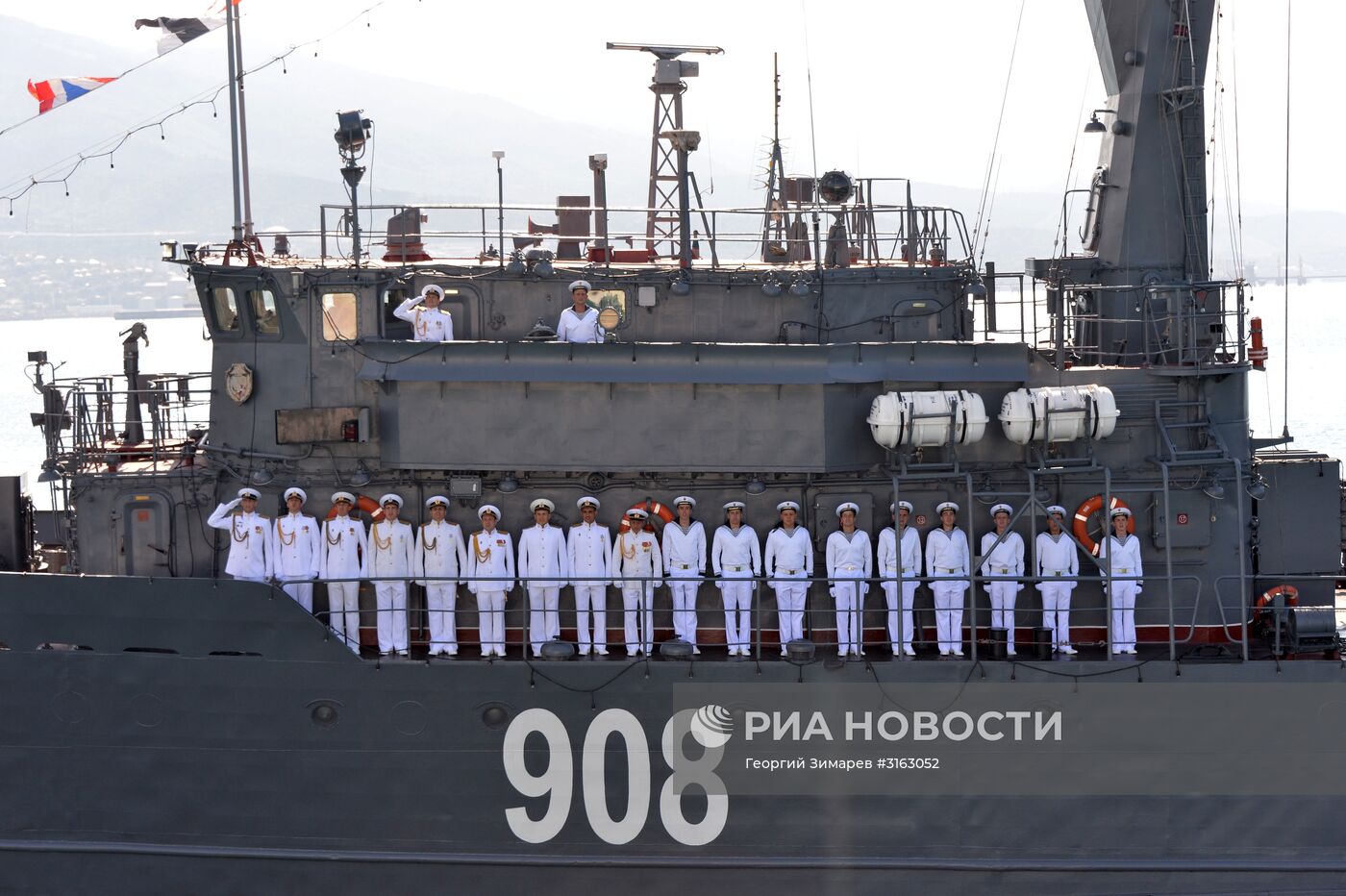 Празднование Дня ВМФ в городах России