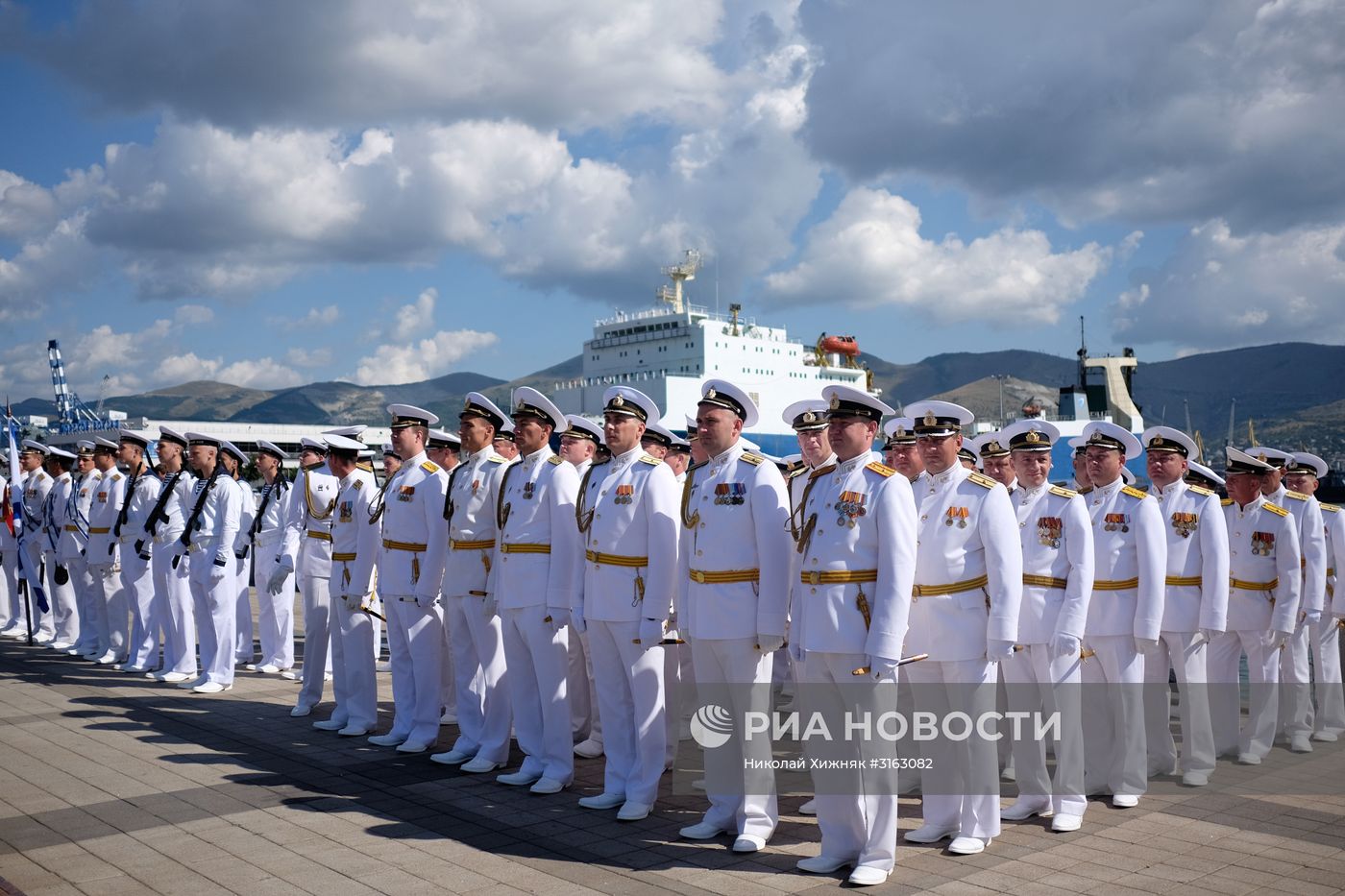Празднование Дня ВМФ в городах России