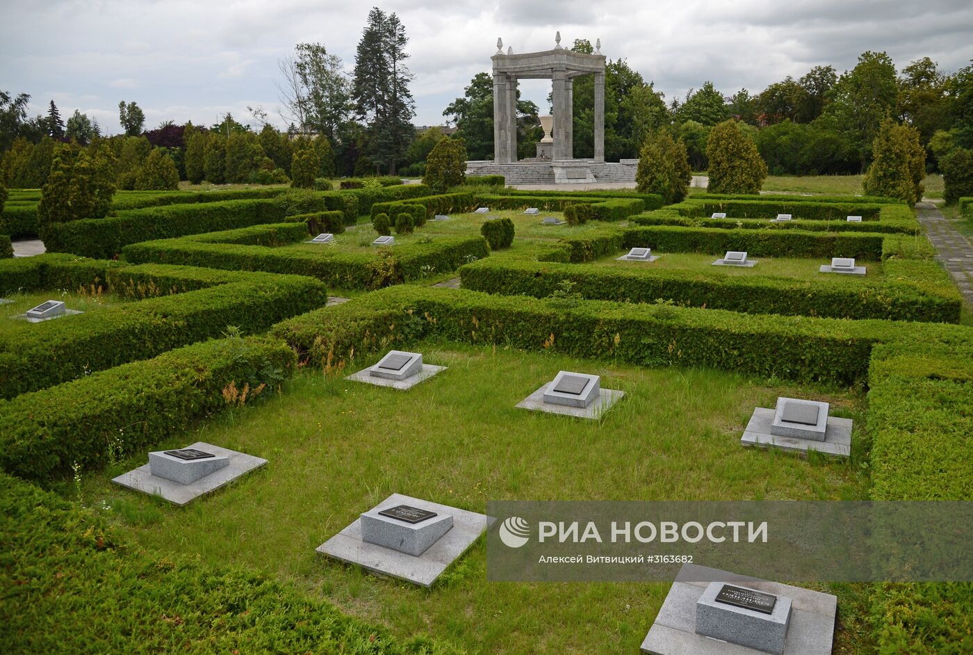 Кладбище советских офицеров во Вроцлаве