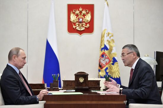 Президент РФ В. Путин встретился с главой Калмыкии А. Орловым