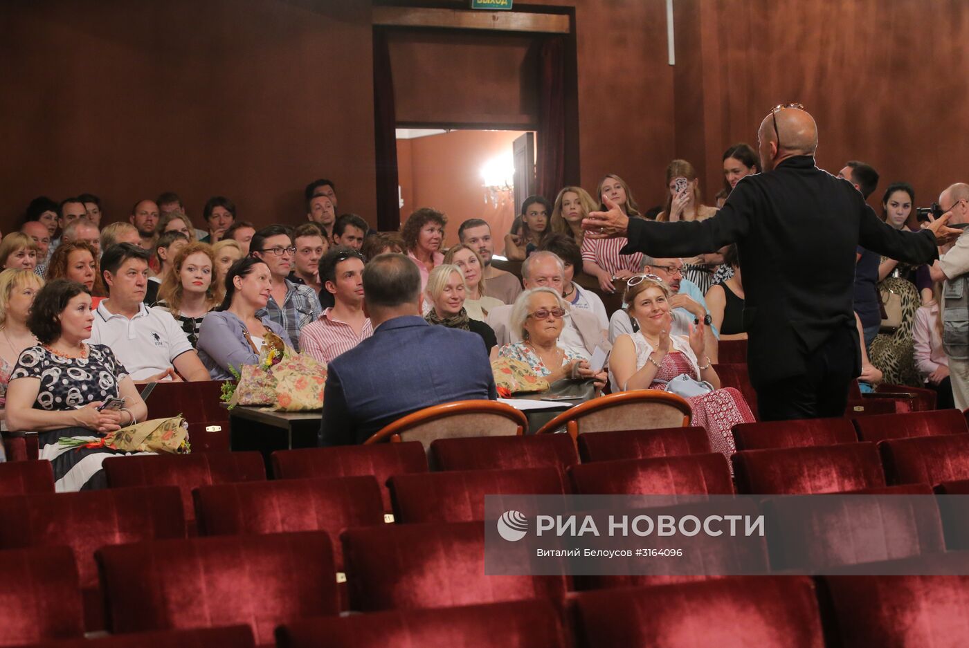 Сбор труппы в Театре на Малой Бронной