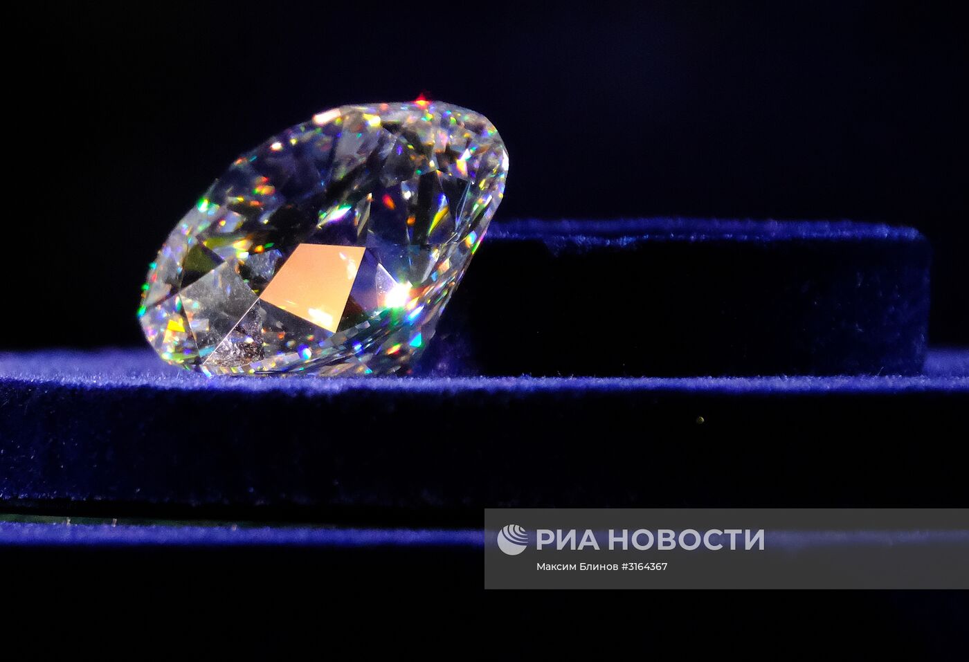Закрытый показ уникальной коллекции бриллиантов в Москве