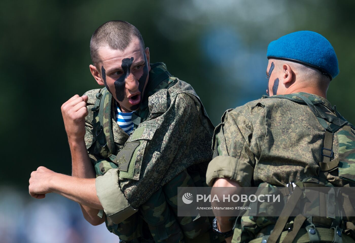 Празднование Дня ВДВ в городах России