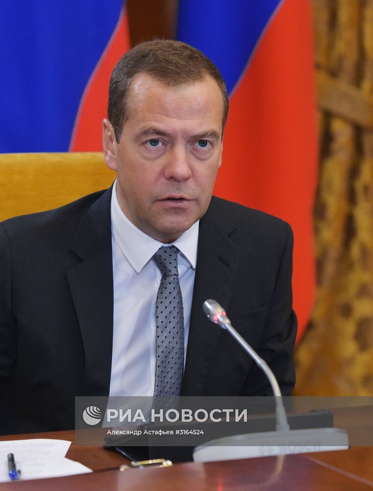 Премьер-министр РФ Д. Медведев провел заседание попечительского совета "Фонда развития Центра разработки и коммерциализации новых технологий"