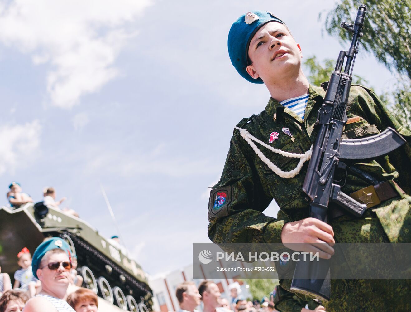 Празднование Дня ВДВ в городах России