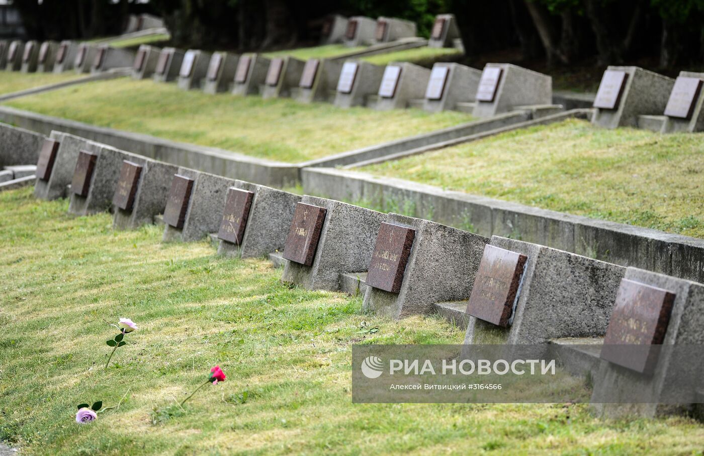 Кладбище-мавзолей советских воинов в Варшаве
