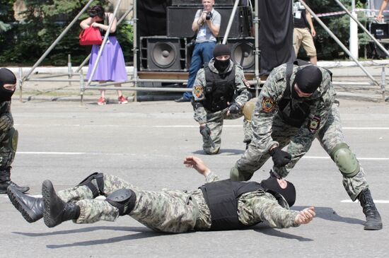 Празднование Дня ВДВ в Луганске