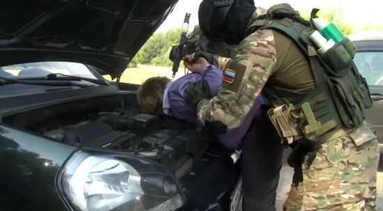 ФСБ РФ пресечена деятельность преступной группы, причастной к обороту оружия и взрывчатых веществ