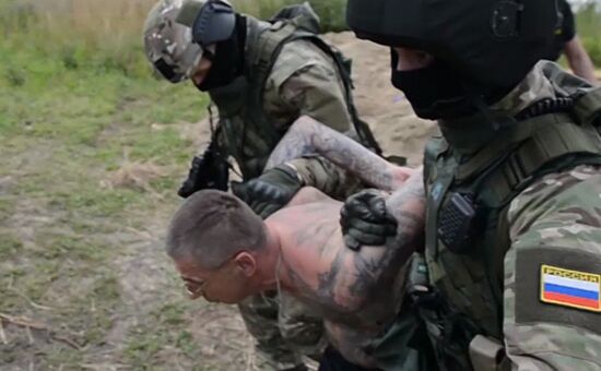 ФСБ РФ пресечена деятельность преступной группы, причастной к обороту оружия и взрывчатых веществ