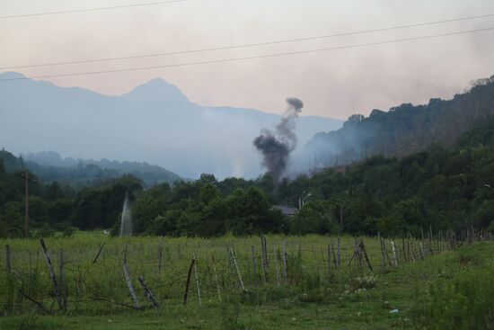 Ситуация на месте взрыва на военном складе в Абхазии