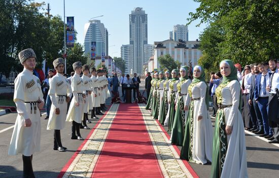 В Грозном торжественно открыли Санкт-Петербургскую улицу