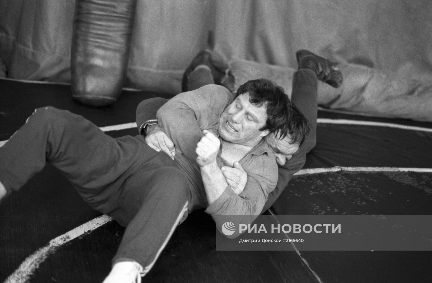 Борец Н.Балбошин и тренер А.И.Парфенов