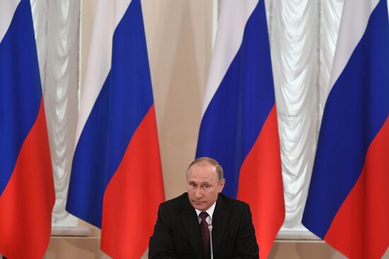 Рабочая поездка президента РФ В. Путина в Кировскую область