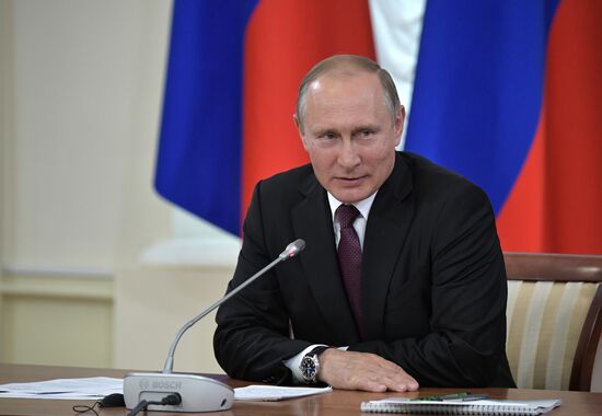 Рабочая поездка президента РФ В. Путина в Кировскую область