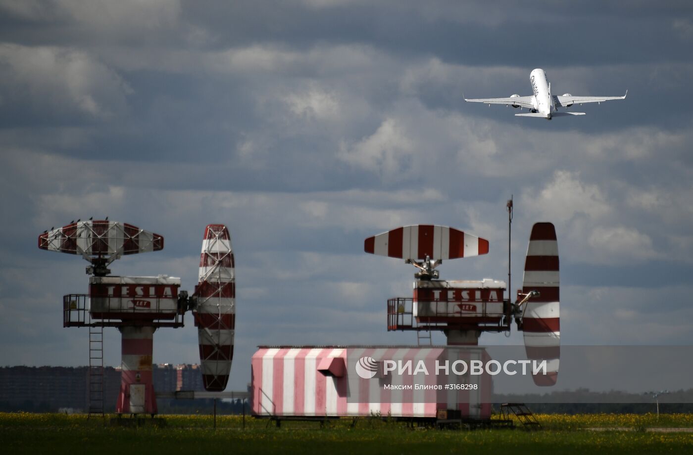 Самолеты в аэропорту "Шереметьево"