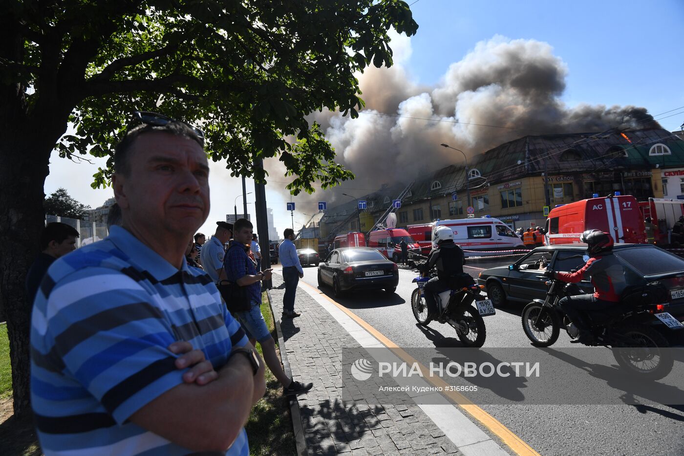 Пожар в торговом центре "Атом" на Таганской площади
