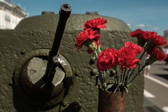 Выставка военной техники в Санкт-Петербурге