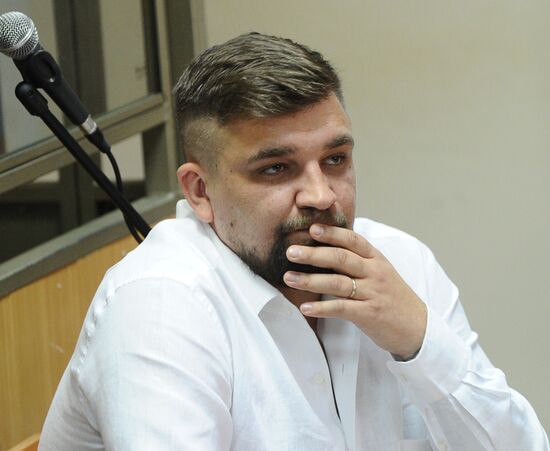 Первое слушание по искам Децла к Басте в суде Ростова-на-Дону