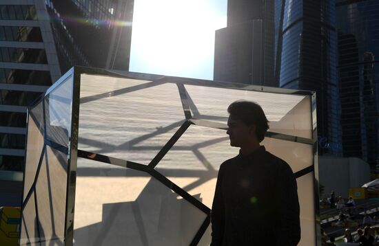 Открытие паблик-арт объекта "I Эпизод" в рамках VIII ежегодной выставки современного искусства Lexus Hybrid Art