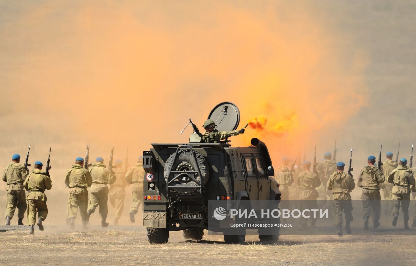 Подготовка военной техники к форуму "Армия-2017" в Ростовской области