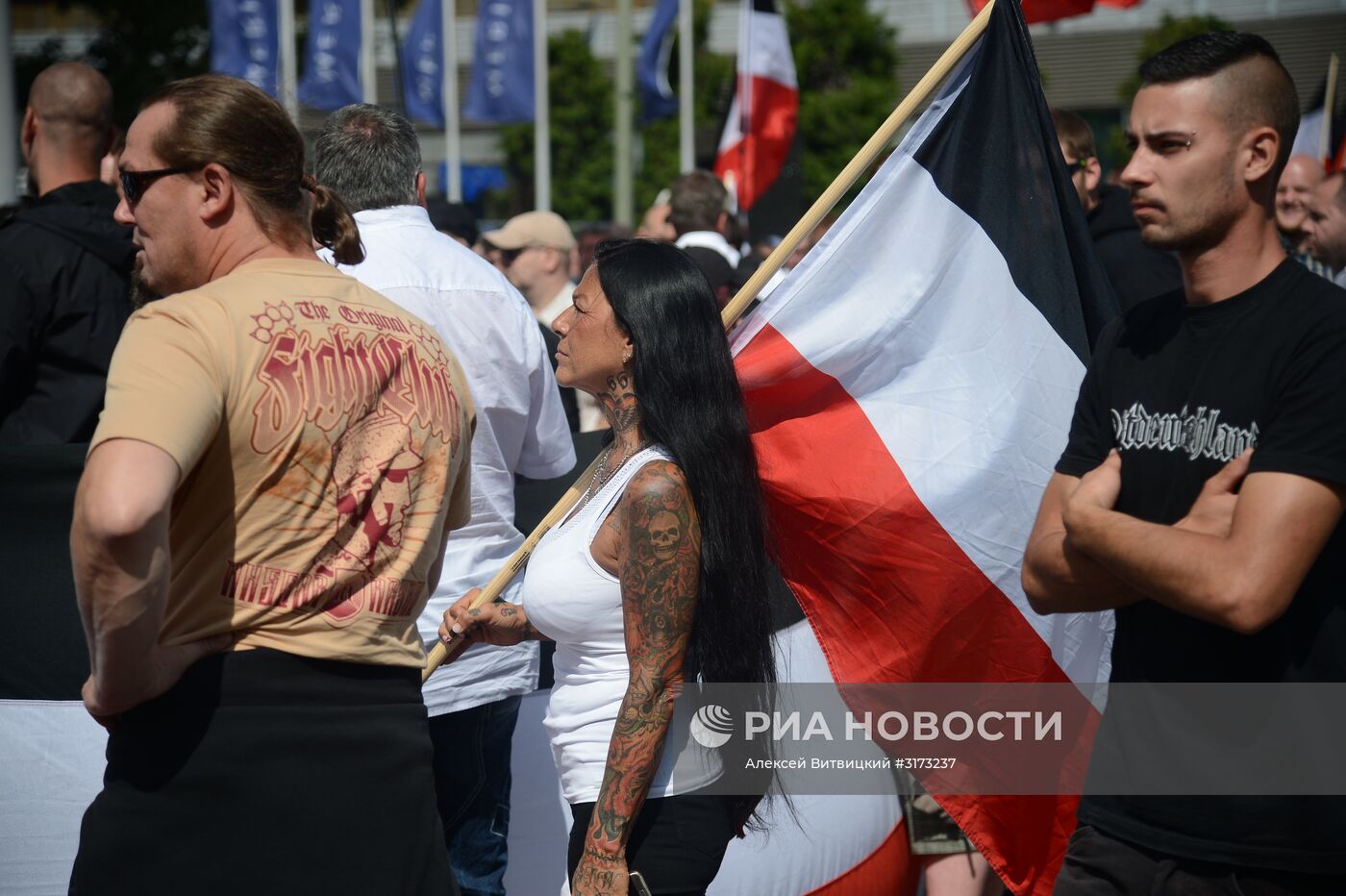 Акция неонацистов в Берлине в годовщину смерти Р. Гесса