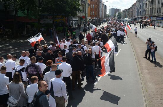 Акция неонацистов в Берлине в годовщину смерти Р. Гесса