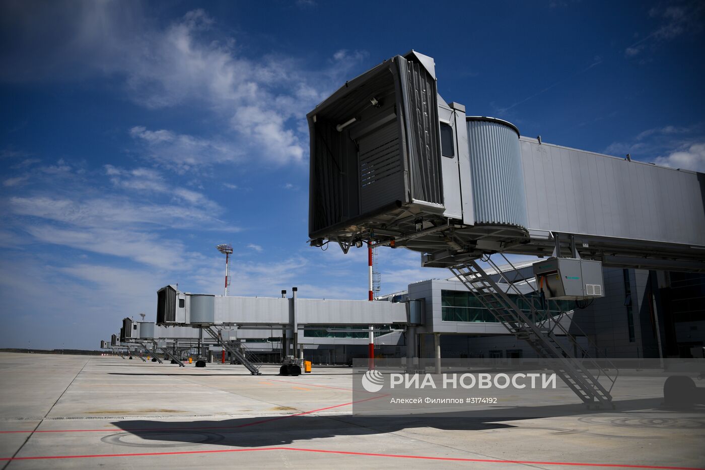 Строительство международного аэропорта "Платов" в Ростовской области