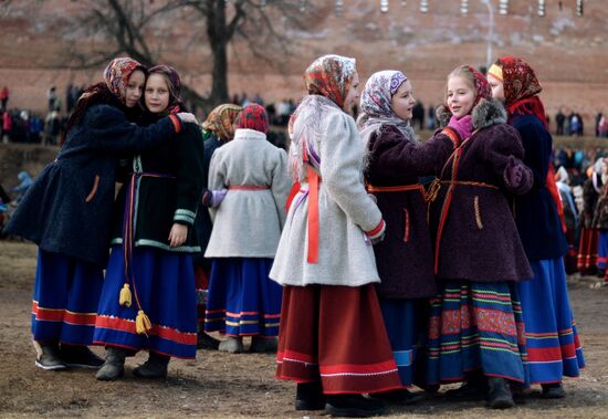 Проводы Масленицы в регионах России
