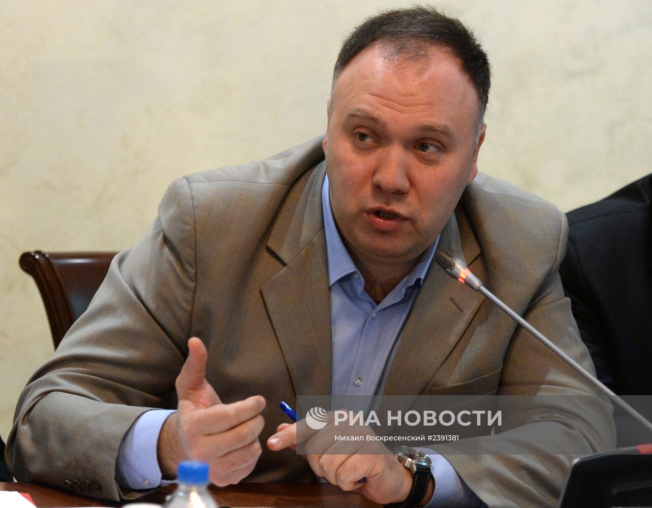 Слушания в Общественной палате РФ, посвященные обсуждению ситуации в Украине