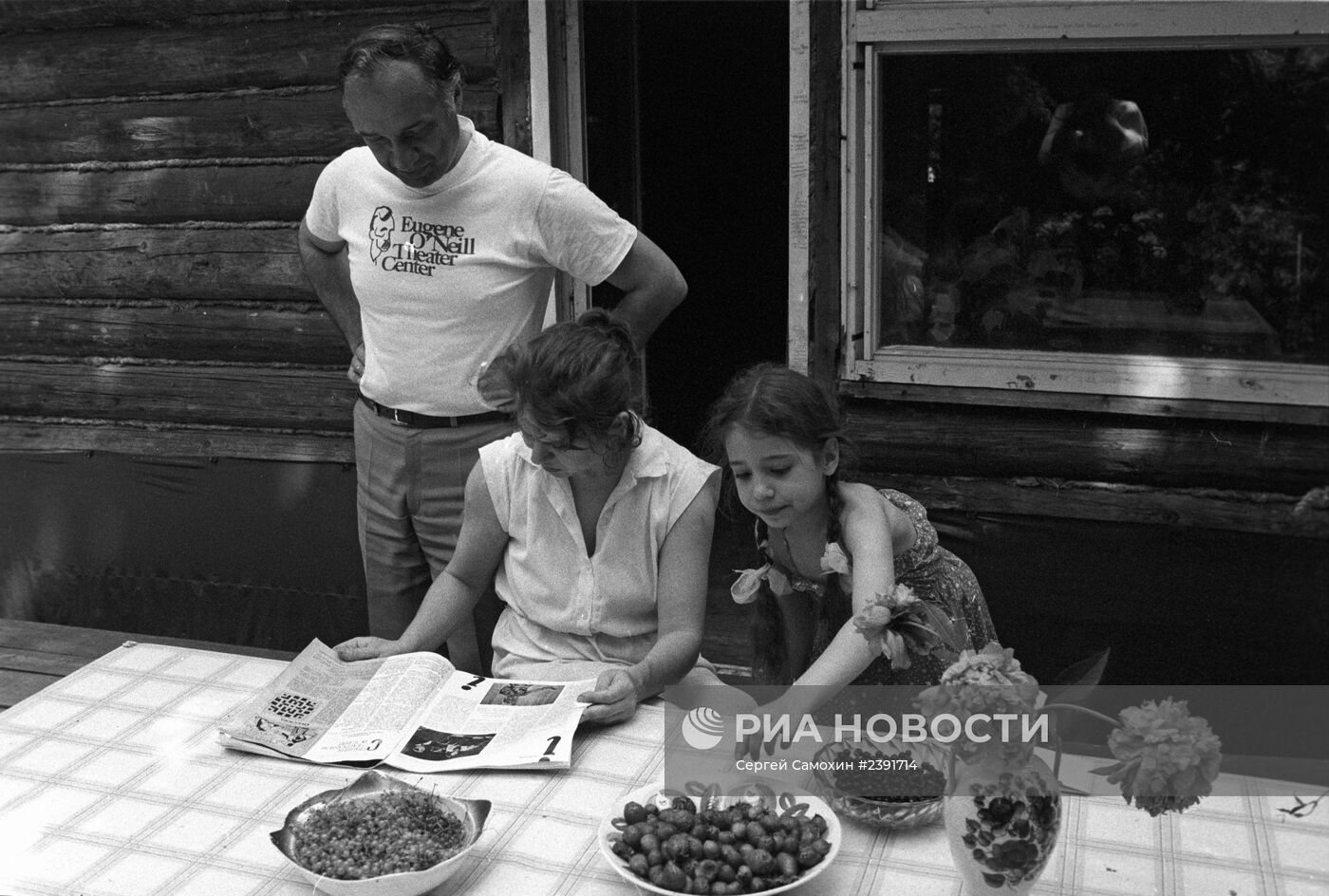 Супруги Сергей Коковкин и Анна Родионова с дочерью
