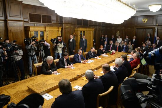 Встреча председателя Госдумы РФ С.Нарышкина с делегацией крымских депутатов