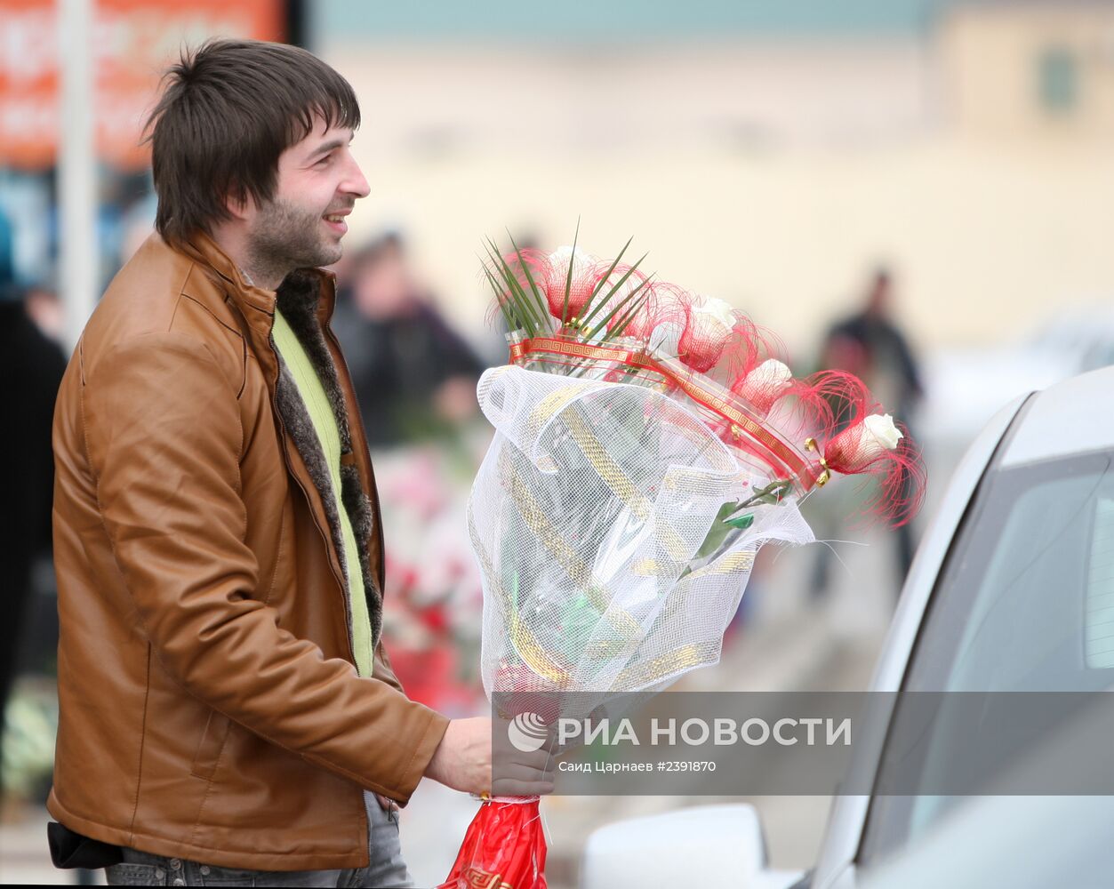 Продажа цветов накануне праздника 8 марта в Грозном