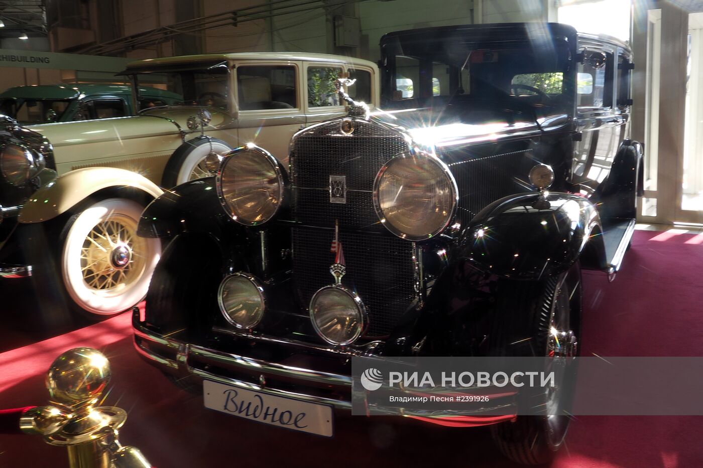 Выставка старинных автомобилей и антиквариата "XXII Олдтаймер галерея"