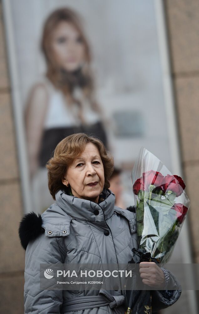 Продажа цветов накануне праздника 8 марта