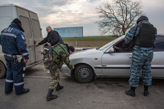 Блокпост на перешейке в районе Чонгара