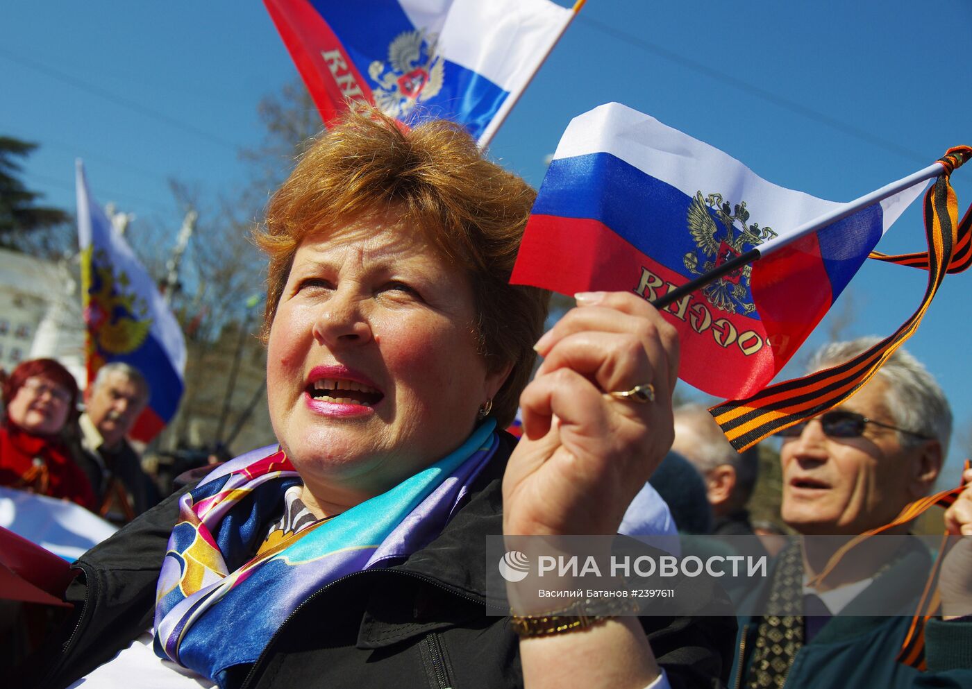 Акция "Флаг России в каждый дом" в Севастополе