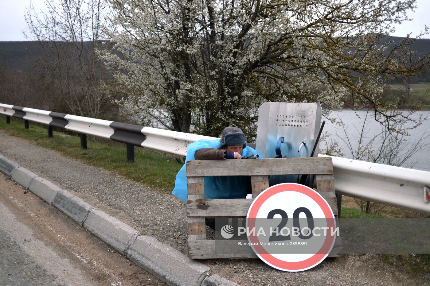 Блокпост на дороге Севастополь - село Орлиное