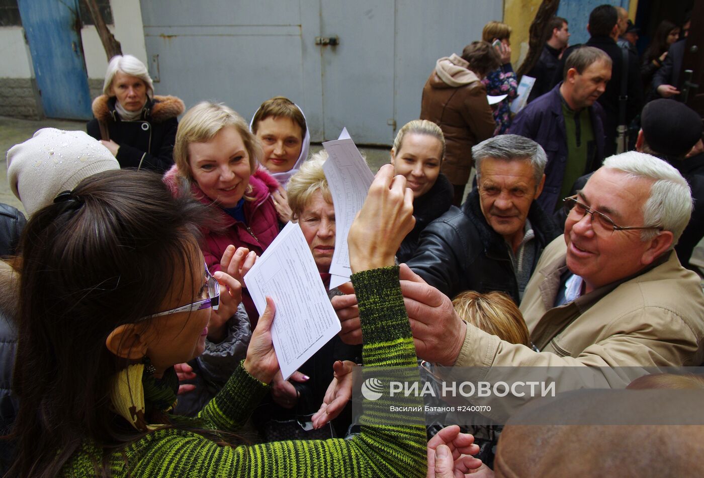 В Севастополе начали принимать документы на выдачу российских паспортов