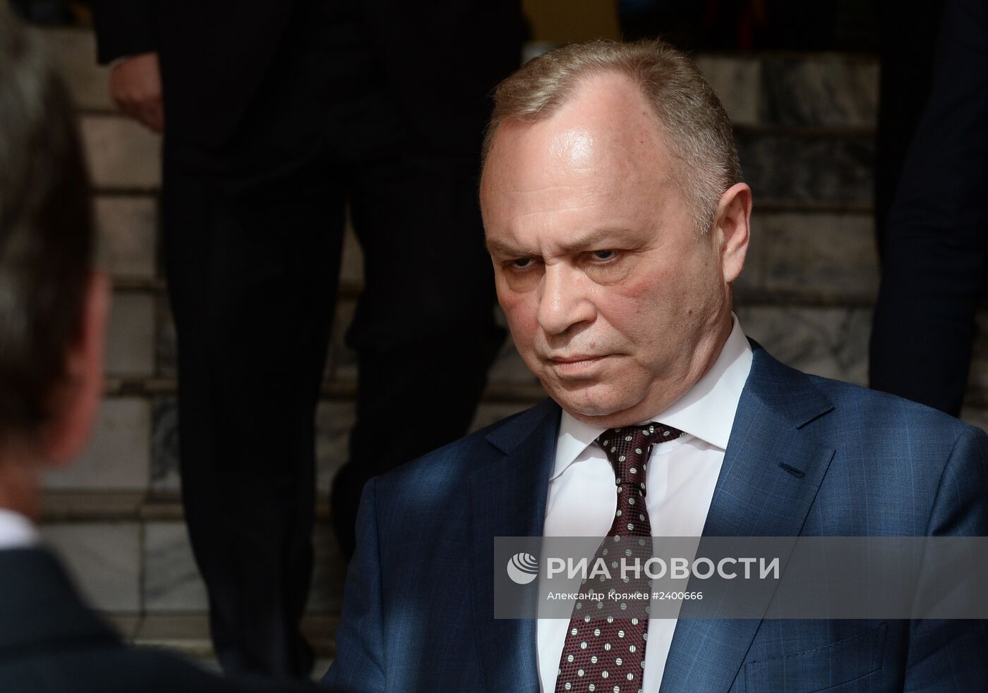 Суд снял с выборов и.о. мэра Новосибирска В. Знаткова