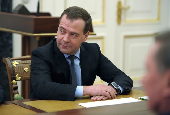 Д.Медведев на оперативном заседании Совбеза РФ